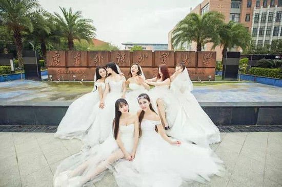 廣外美女播音系畢業照 穿婚紗氣質迷人