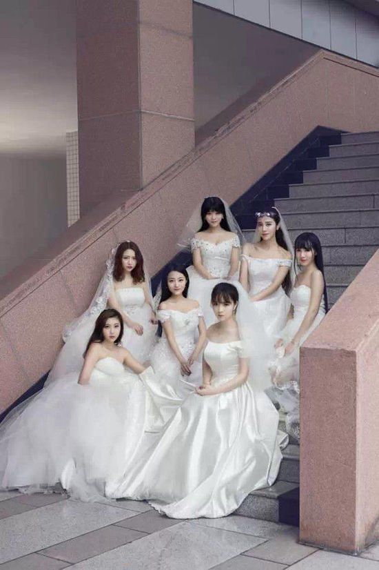 廣外美女播音系畢業照 穿婚紗氣質迷人