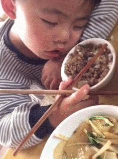 又困又餓是什么樣子