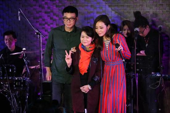 張靚穎馮軻舉行婚禮