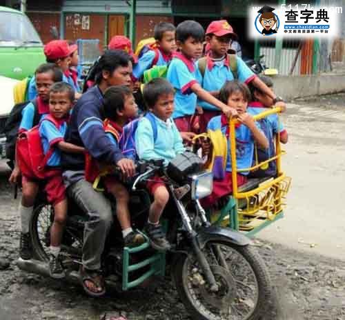 這個校車真夠給力